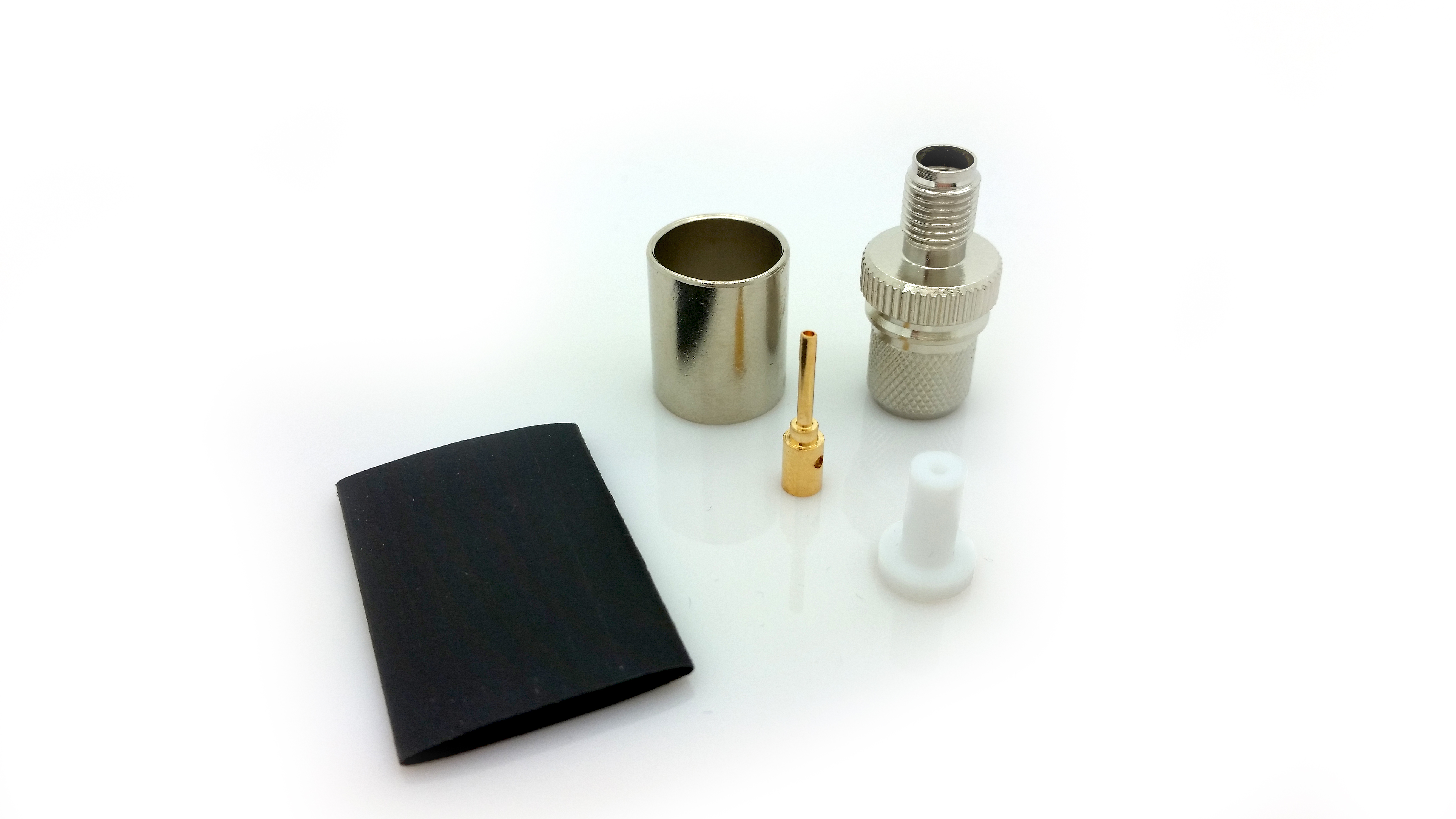 SMA female LMR400 crimp connector