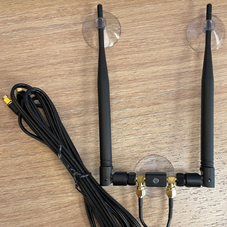 Gecko MIMO antenna for mounting against glass, SMA-Male