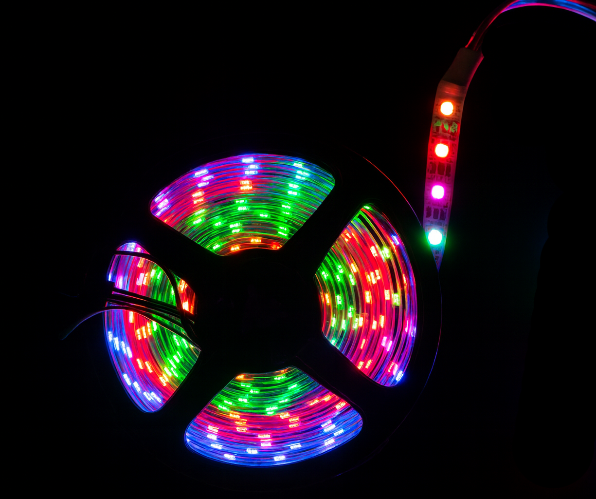 SMLight RGB LED strip 5m – 5-24V with 4-pin connector