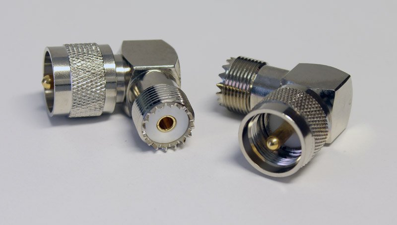 Adapter UHF male to UHF female angled