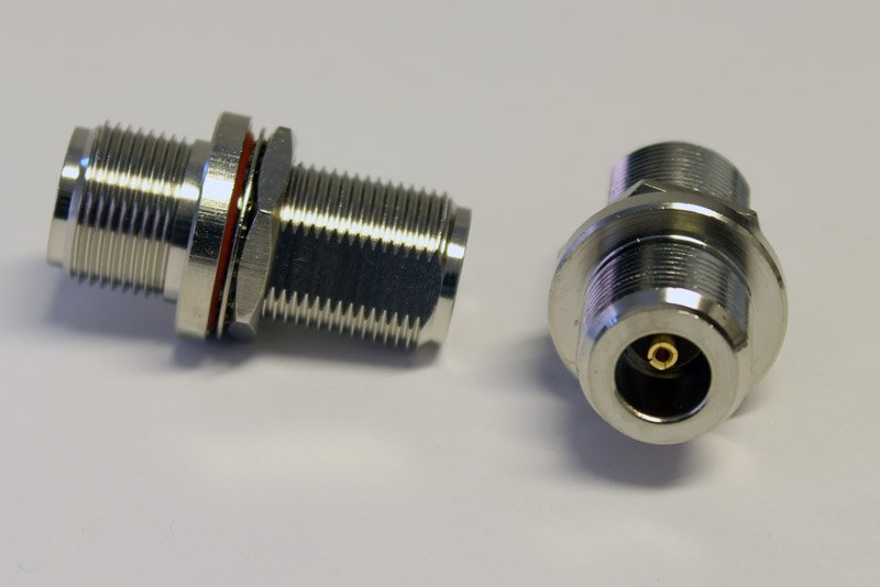 Adapter N-hona till N-hona, monterbar
