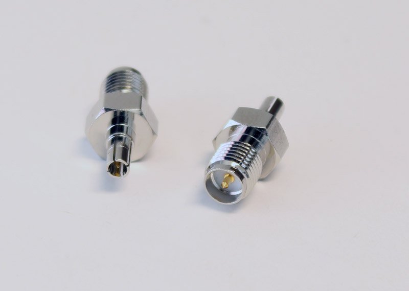 Adapter RP-SMA female to CRC-9 male straight