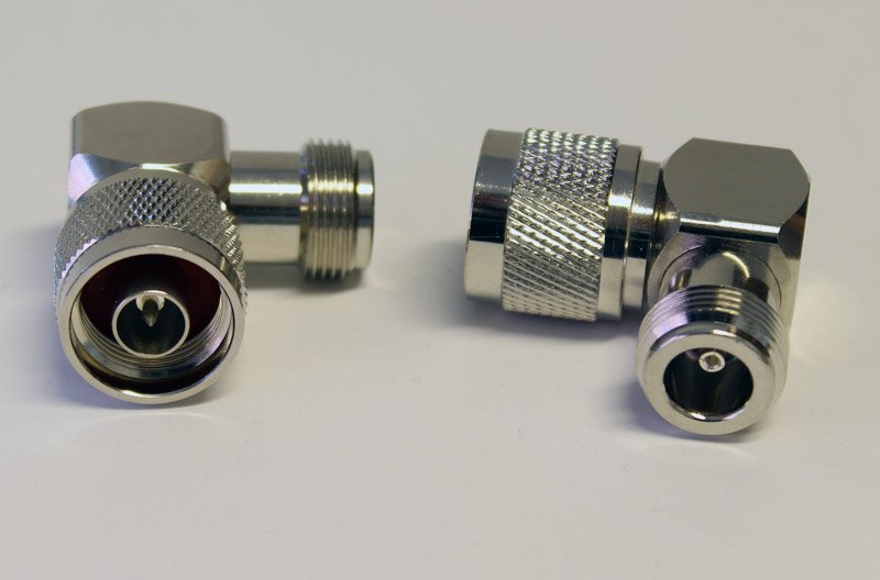 Adapter N-hane till N-hona vinklad
