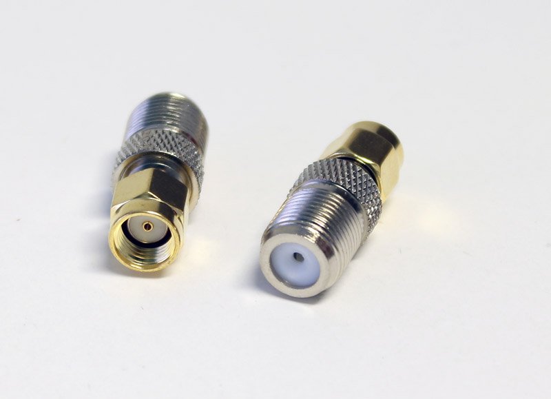 Adapter RP-SMA male to F-female